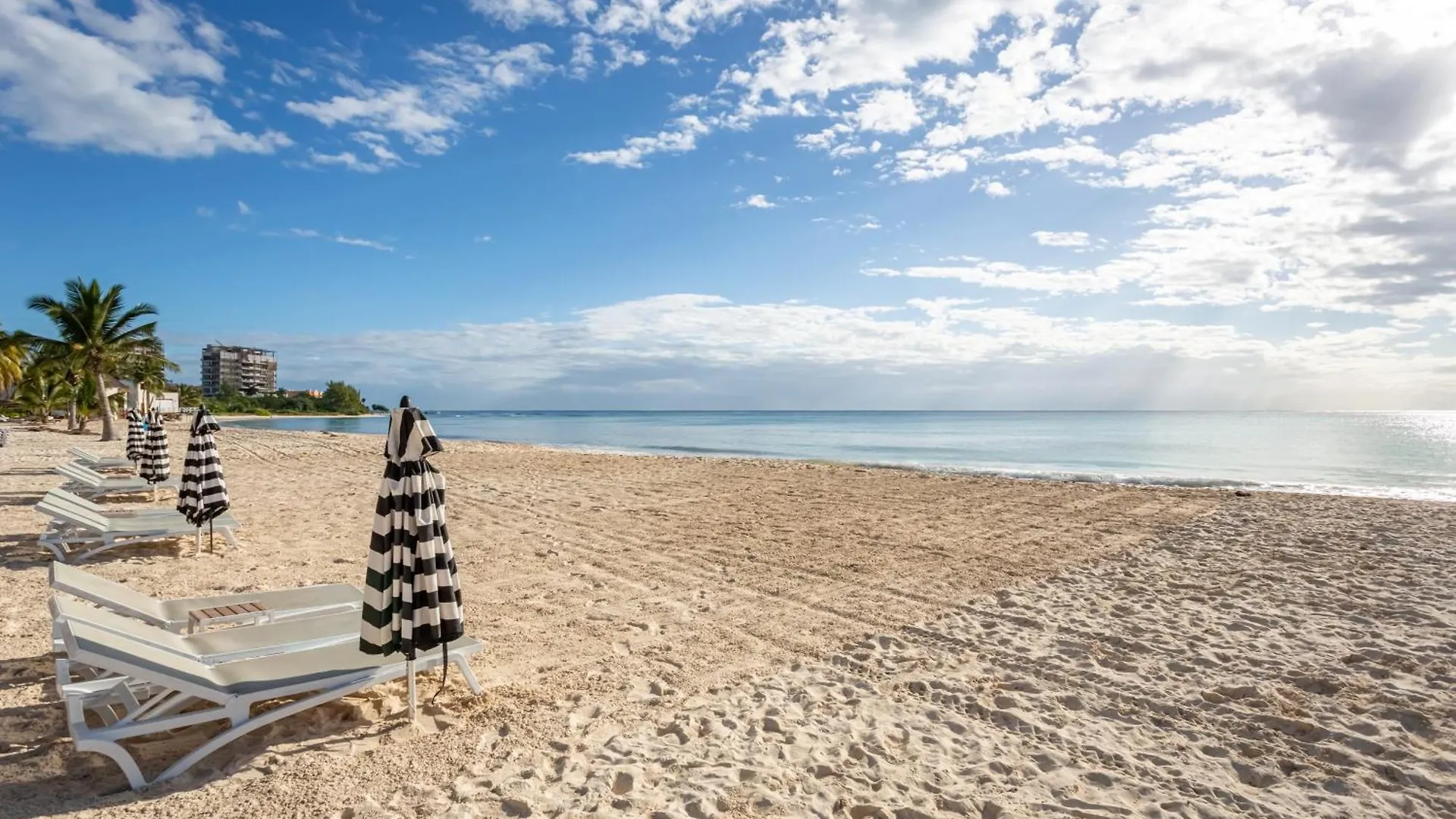 Casa 401N Los Secretos Apts Playa del Carmen