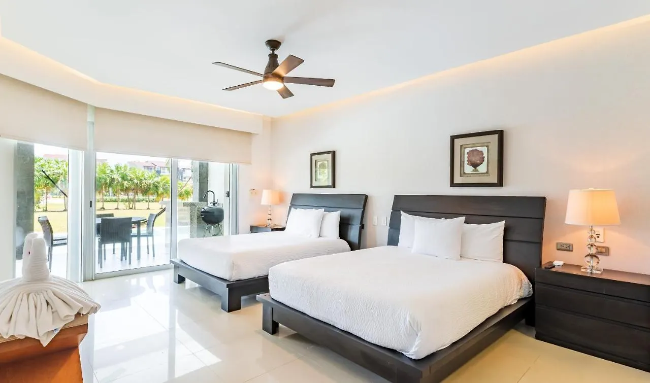 Casa 401N Los Secretos Apts Playa del Carmen Mexiko