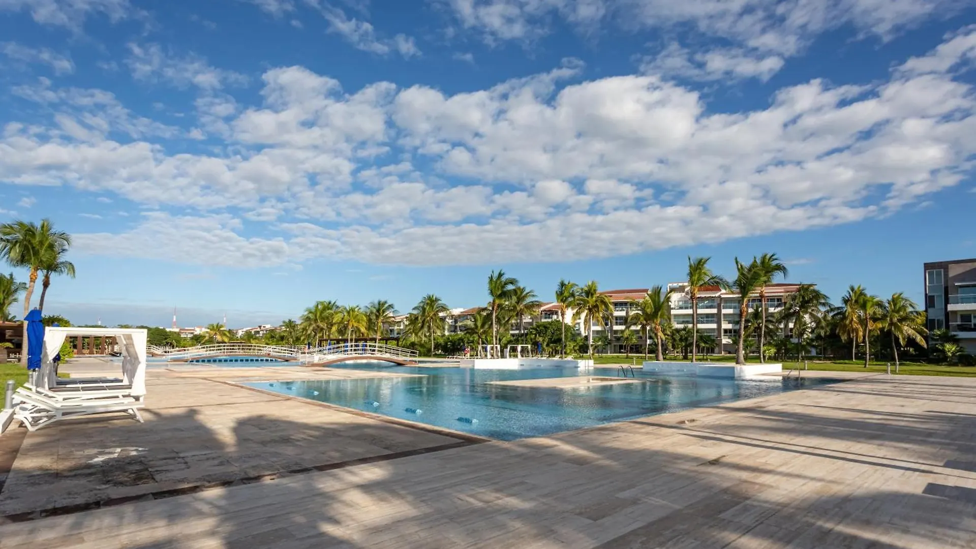 Casa 401N Los Secretos Apts Playa del Carmen